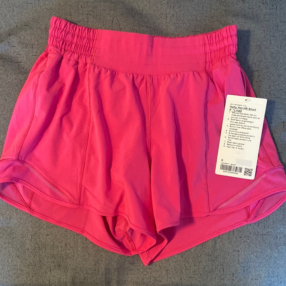 Lululemon Hotty hot HR Short 4” Lined